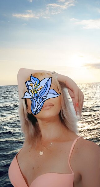 Ana doamna matura